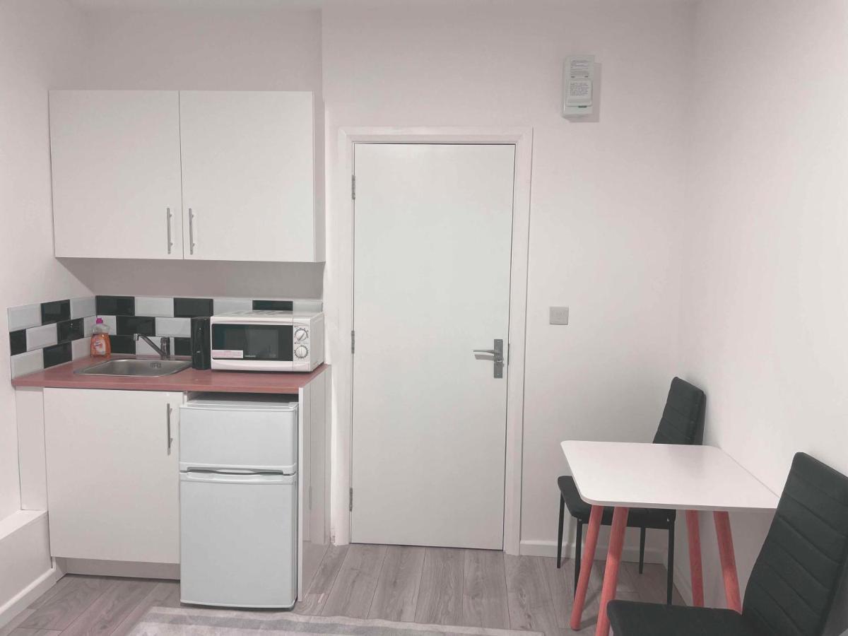 Studio Flat Private Bathroom Wc And Kitchenette لندن المظهر الخارجي الصورة