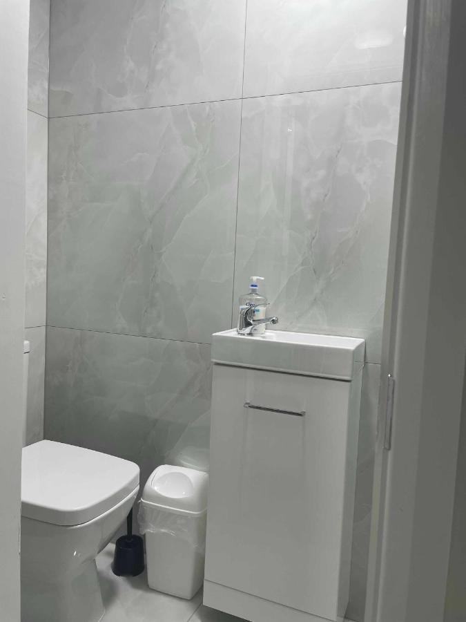 Studio Flat Private Bathroom Wc And Kitchenette لندن المظهر الخارجي الصورة